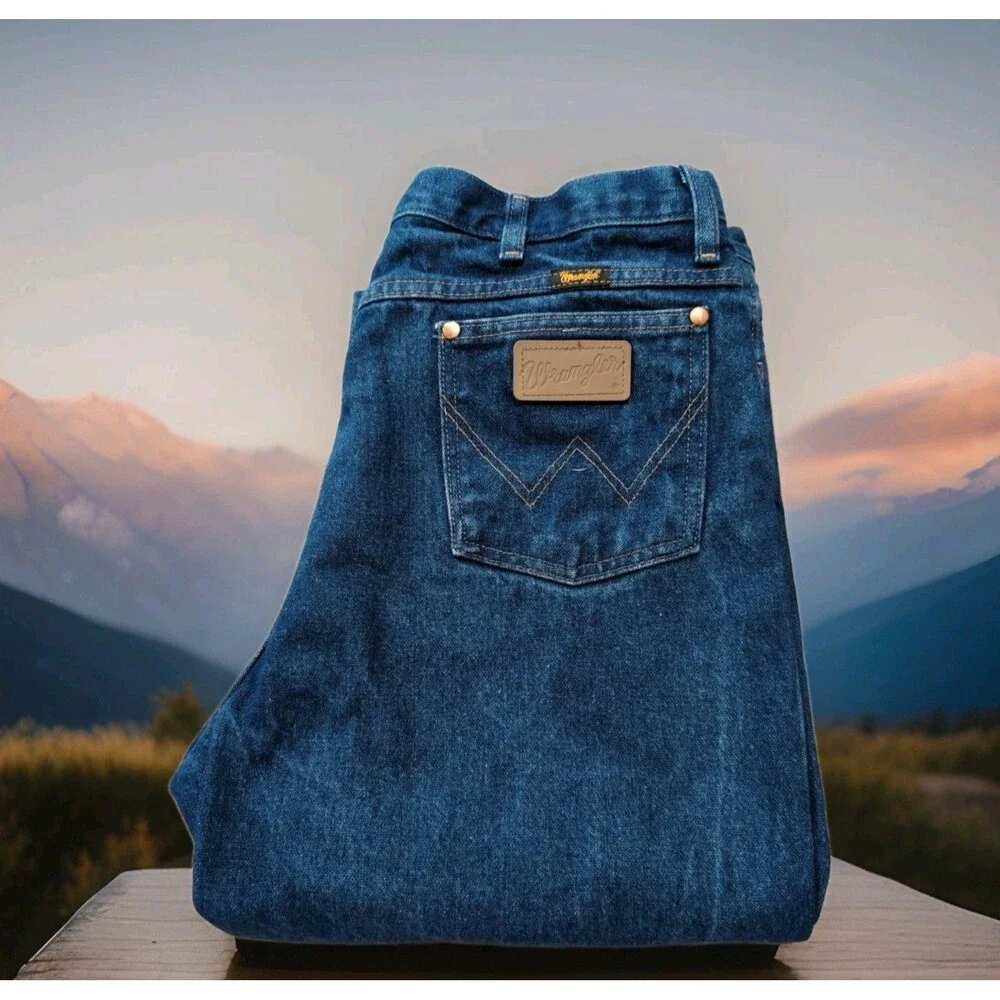 WRANGLER JEANS MEN's 36X34 STRAIGHT FIT  DARK WASH 936PWD  EUC